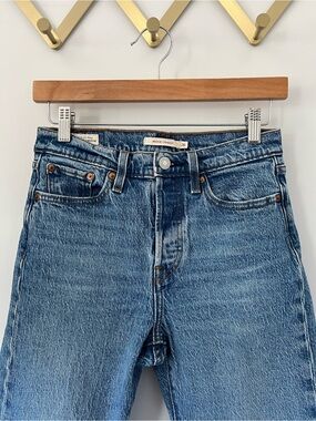 Levi’s Wedgie Straight Jeans